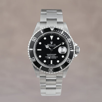 Rolex Submariner Date 40 Black 40mm 16610