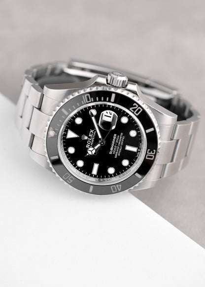 Rolex Submariner Date 40 Black 40mm 116610LN 2015