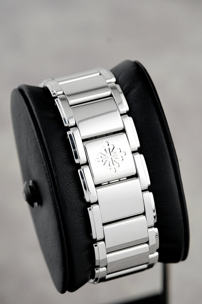 Patek Philippe Twenty~4 Blue Dial With Diamonds 4910/10A-012