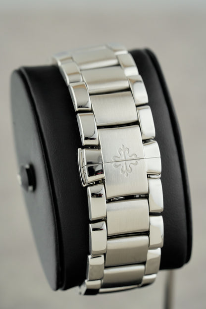 [RESERVED] Patek Philippe Aquanaut Black Dial 5167/1A-001 2016