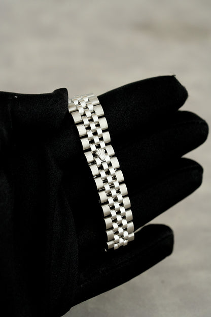 Rolex Datejust 28 Silver Roman Dial