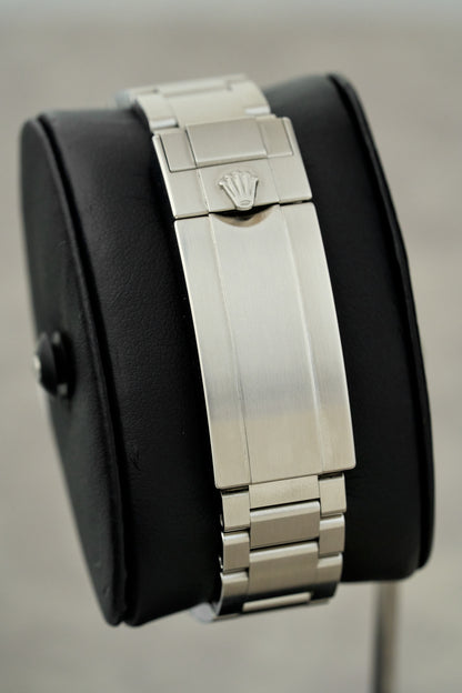 Rolex Submariner Date 40 Black 116610LN 2011
