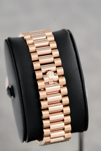 Rolex Daydate 40 Full Rose Gold Olive Green 40mm 228235 2020