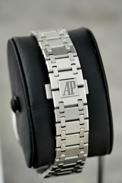 Audemar's Piguet Royal Oak Blue (Brand New) 42mm 5402ST 2023